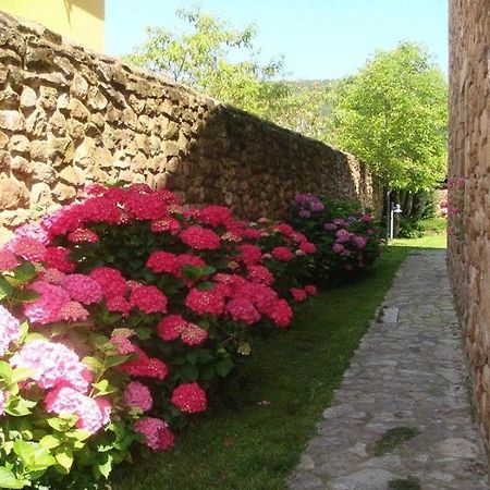 Posada Los Nogales Barcenilla Exterior photo